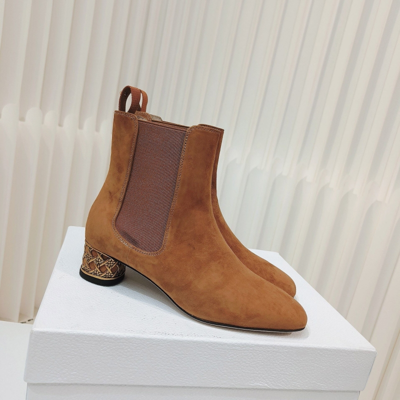 ch**an D*or boots